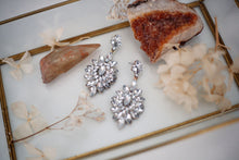 Load image into Gallery viewer, Vega Earrings