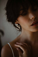 Load image into Gallery viewer, quartz geode earring, gold plated earring, gemstone earring, wedding earring