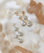 Load image into Gallery viewer, Altair Earrings
